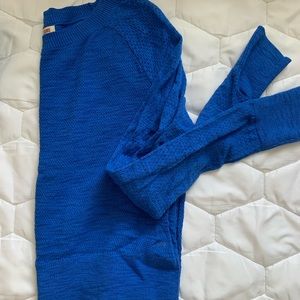 cropped long sleeve top